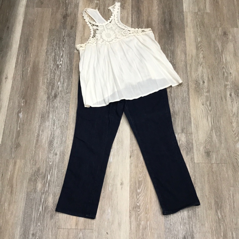 Loft capris & Hollister cami outfit